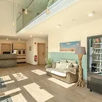 Beachside 4*