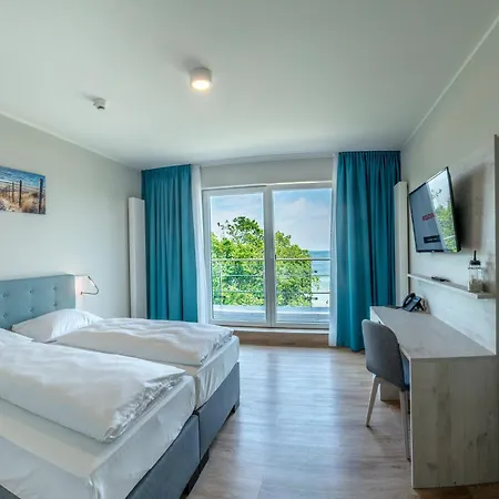 Beachside Hotel 4*
