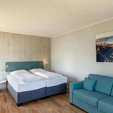 Beachside 4*