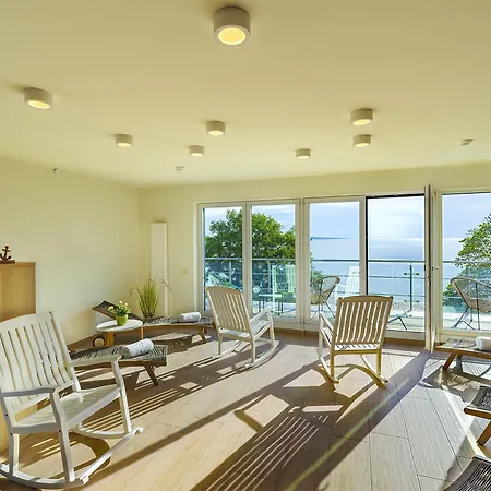 Beachside 4*