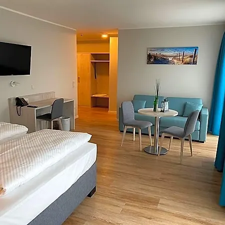 Beachside Hotel 4*