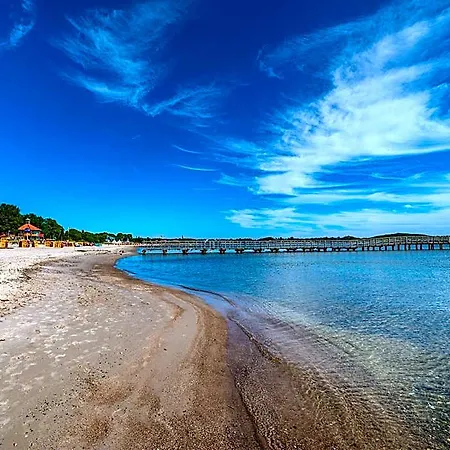 Beachside Hotel